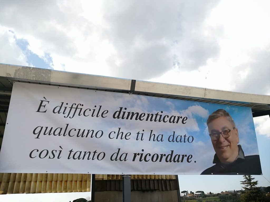 striscione giancarlo puccia velletri funerale