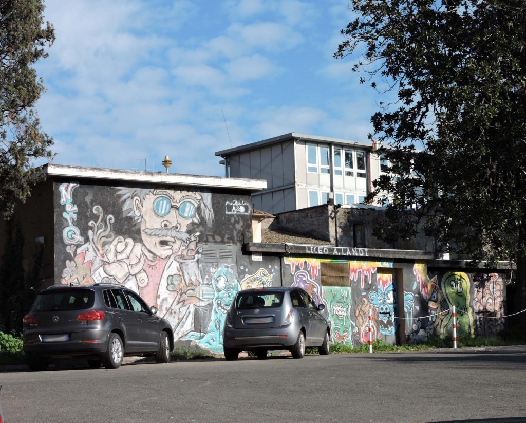 Alcuni murales vicino al Liceo Landi di Velletri