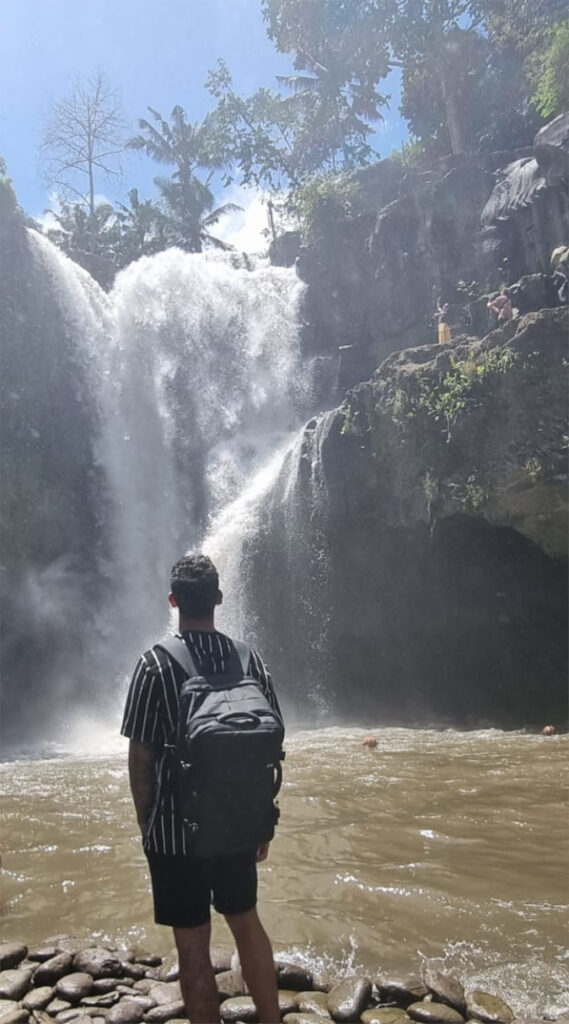 La cascata di Tegenungan bali