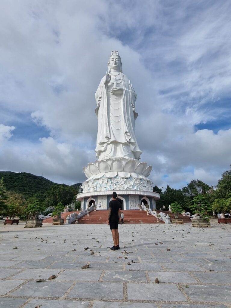 lady buddah vietnam