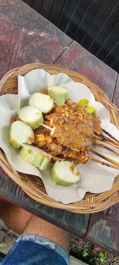 Sate ayam bali