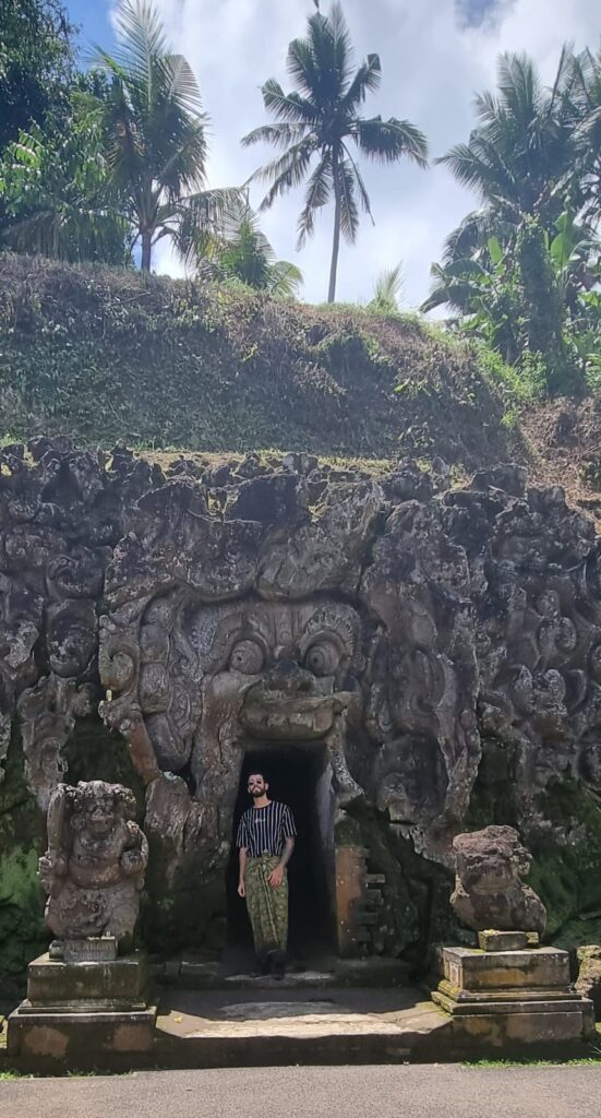 tempio dell'elefante bali