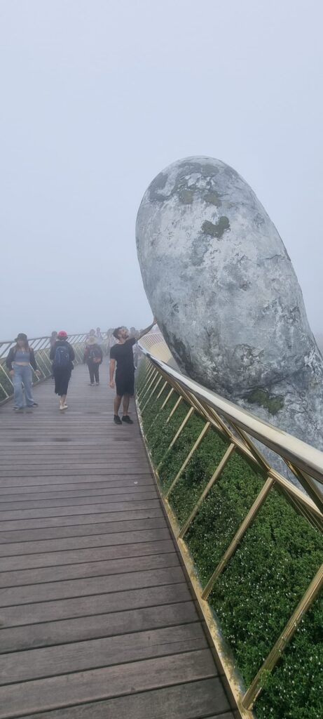 golden bridge vietnam