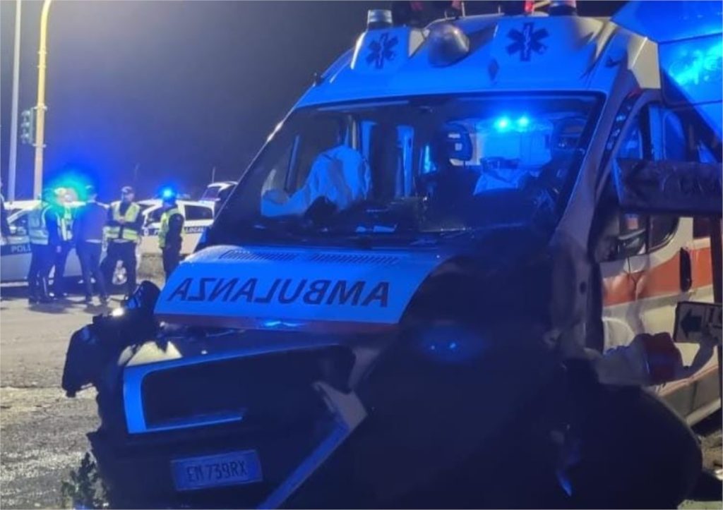 ambulanza incidente cinque archi velletri