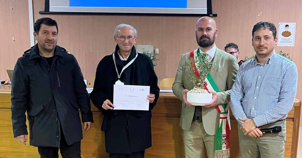 concorso olio oro verde luigi cinti giuseppe matteo fianco