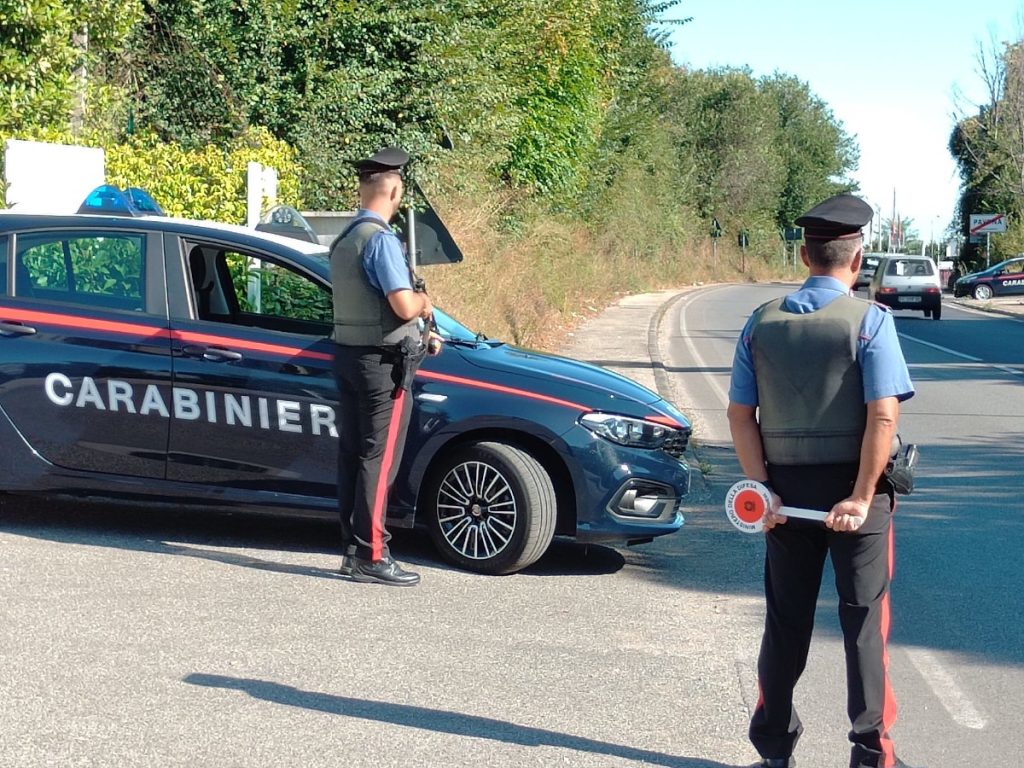 carabinieri posto di blocco